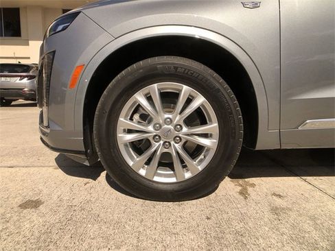 Certified 2023 Cadillac XT6 Luxury image 18