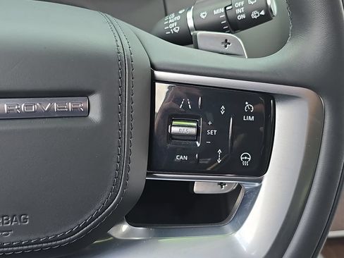 Certified 2025 Land Rover Range Rover SE AWD/4WD image 19