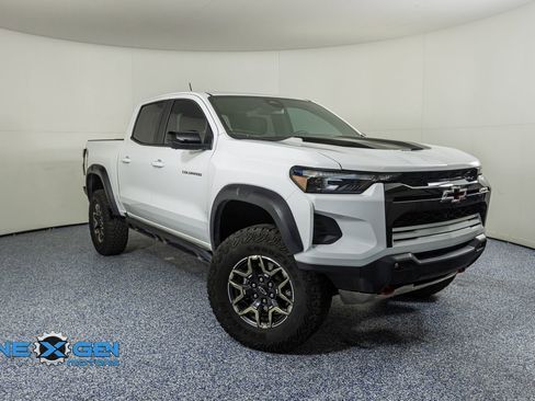 Used 2024 Chevrolet Colorado ZR2 w/ ZR2 Convenience Package III AWD/4WD image 1