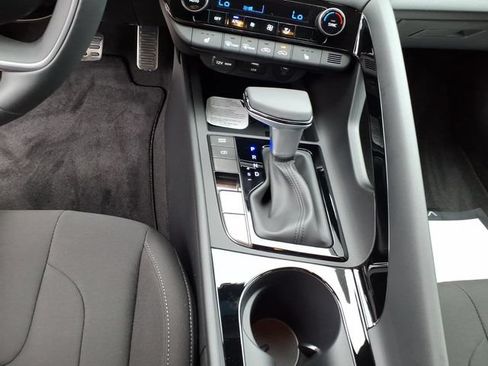 New 2026 Hyundai Elantra SEL Sport Premium FWD image 21