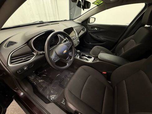 Used 2020 Chevrolet Malibu LS image 11