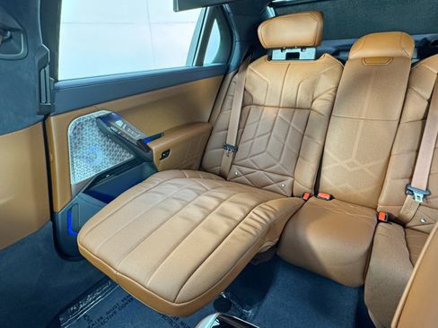 Used 2023 BMW i7 xDrive60 image 58