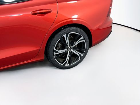 Used 2023 Volvo S60 B5 Core image 30