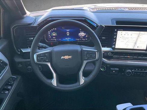 Used 2026 Chevrolet Silverado 1500 LT image 5