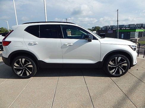 New 2026 Volvo XC40 B5 Ultra w/ Climate Package image 7
