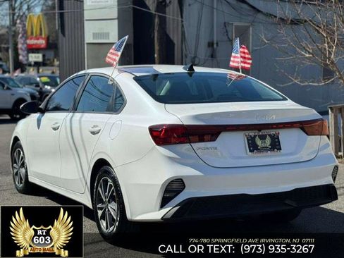 Used 2023 Kia Forte LXS image 4