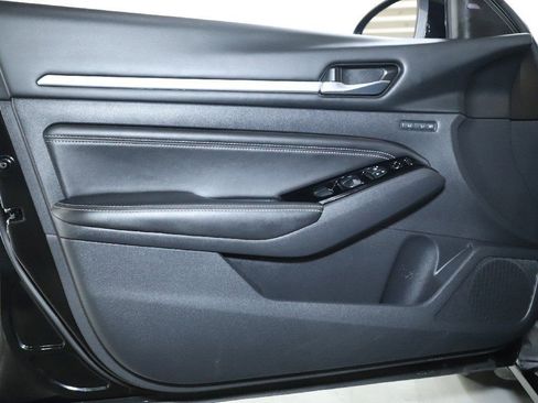 Certified 2022 Nissan Altima 2.5 Platinum image 18