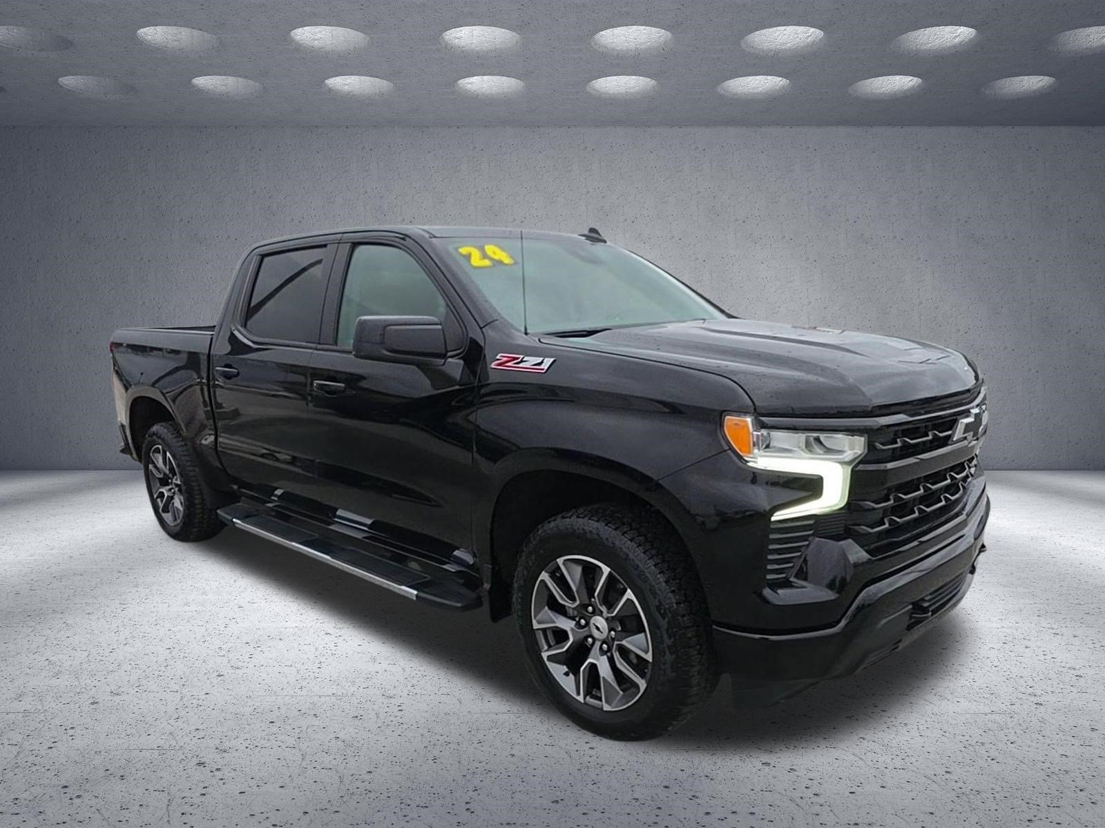 Used 2024 Chevrolet Silverado 1500 RST AWD/4WD image 6