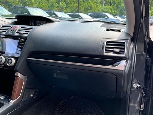 Used 2018 Subaru Forester 2.5i Touring AWD/4WD image 11