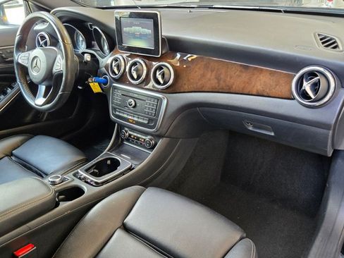 Certified 2017 Mercedes-Benz GLA 250 image 21