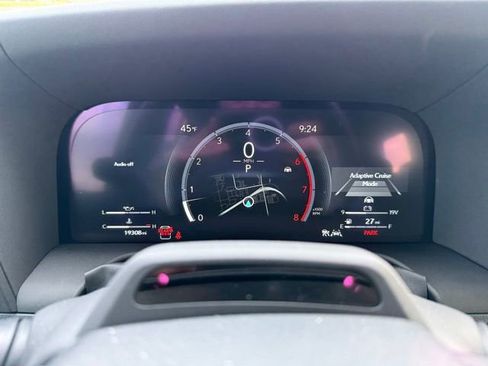 Used 2024 Lexus GX 550 image 15