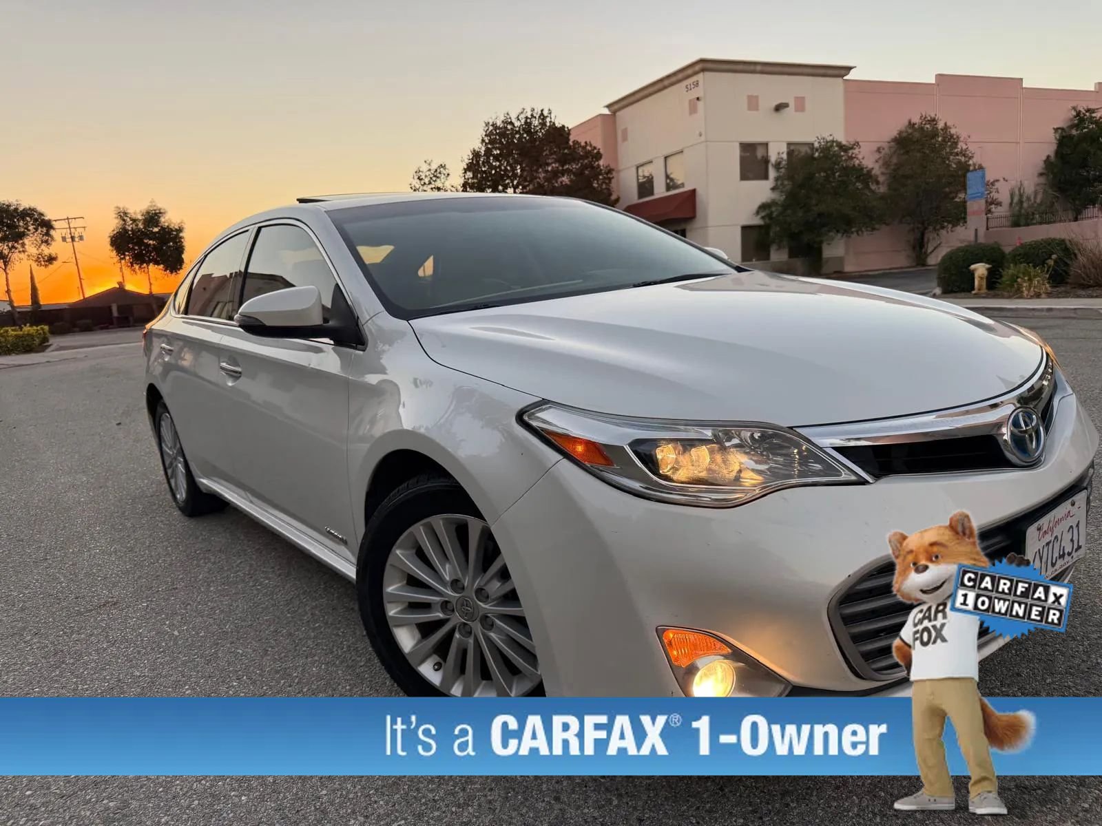 Used 2013 Toyota Avalon XLE Touring FWD image 4