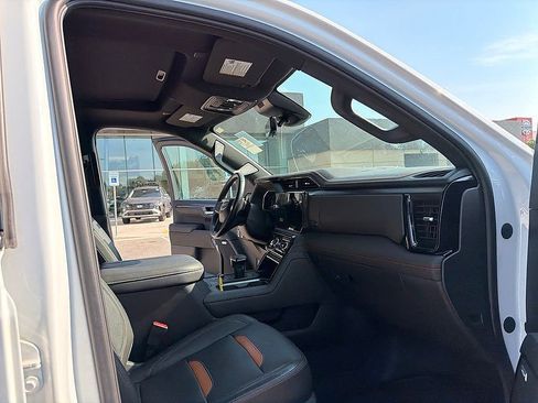 Used 2023 GMC Sierra 1500 AT4 w/ Technology Package AWD/4WD image 20