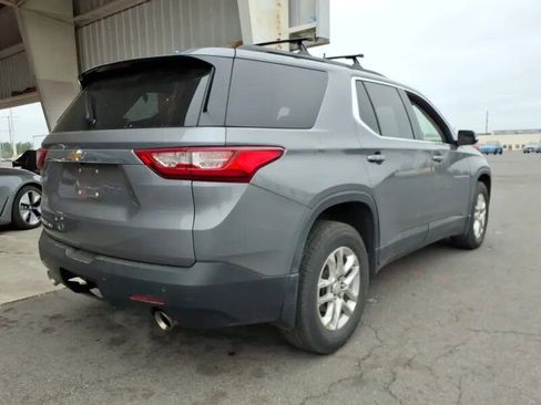 Used 2019 Chevrolet Traverse LT image 2