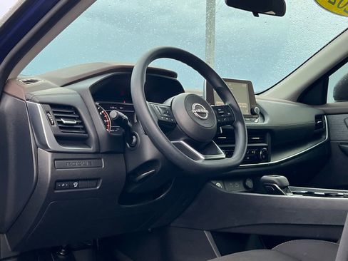 Used 2023 Nissan Rogue S image 54