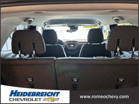 Used 2023 Chevrolet TrailBlazer LT FWD image 30