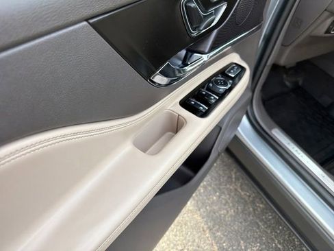 Certified 2024 Lincoln Corsair AWD w/ Equipment Group 101A image 15