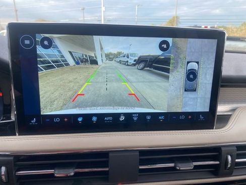 Used 2025 Lincoln Corsair FWD w/ Equipment Group 101A image 16