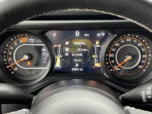 Used 2025 Jeep Wrangler Unlimited Rubicon AWD/4WD image 18