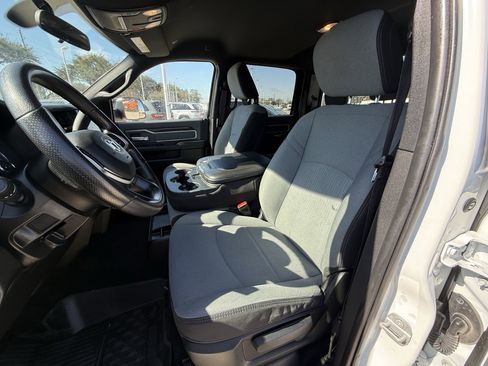 Used 2022 RAM 2500 Big Horn w/ Cold Weather Group image 27