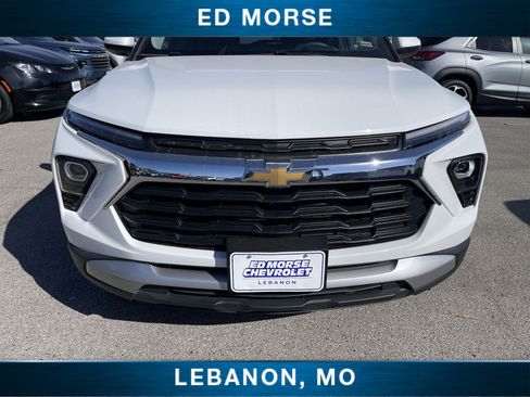 Used 2024 Chevrolet TrailBlazer LT AWD/4WD image 28