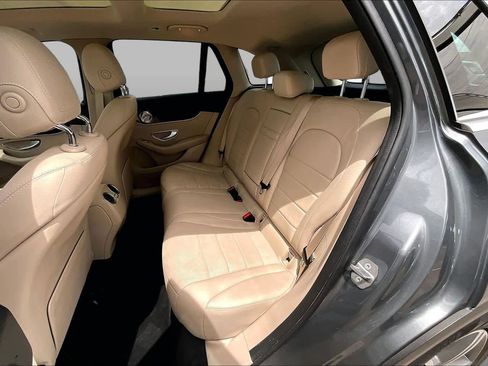 Used 2020 Mercedes-Benz GLC 300 image 21