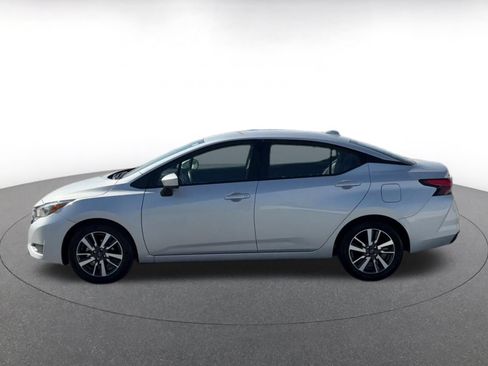 Used 2025 Nissan Versa SV FWD image 9