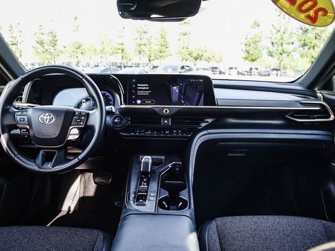 Certified 2023 Toyota Crown XLE image 13