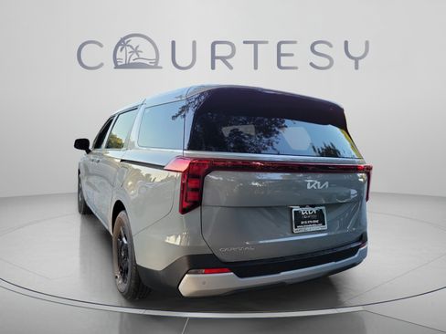 New 2027 Kia Carnival LX FWD image 2