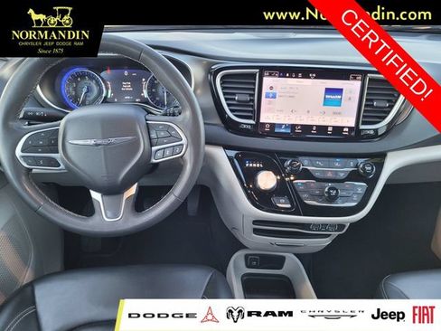 Certified 2023 Chrysler Pacifica Touring-L FWD image 7