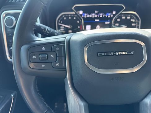 Used 2019 GMC Sierra 1500 Denali w/ Denali Ultimate Package AWD/4WD image 17