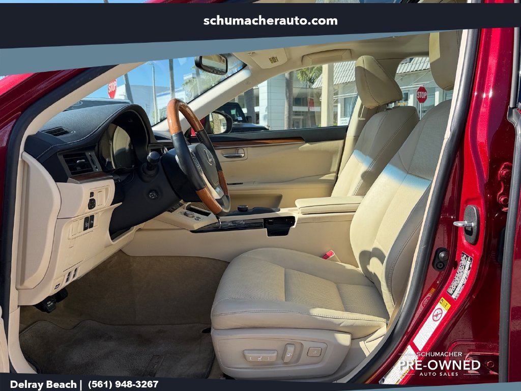 Used 2014 Lexus ES 300h w/ Premium Package w/Bamboo Trim FWD image 11