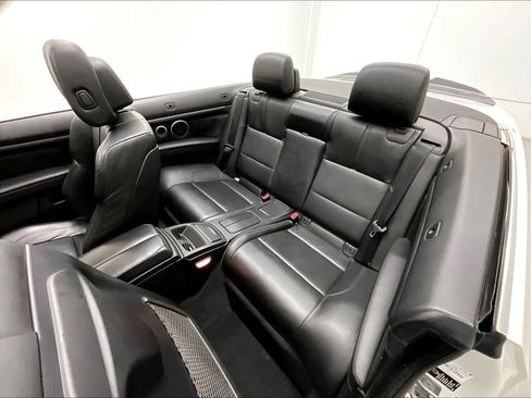 Used 2011 BMW M3 Convertible RWD image 14