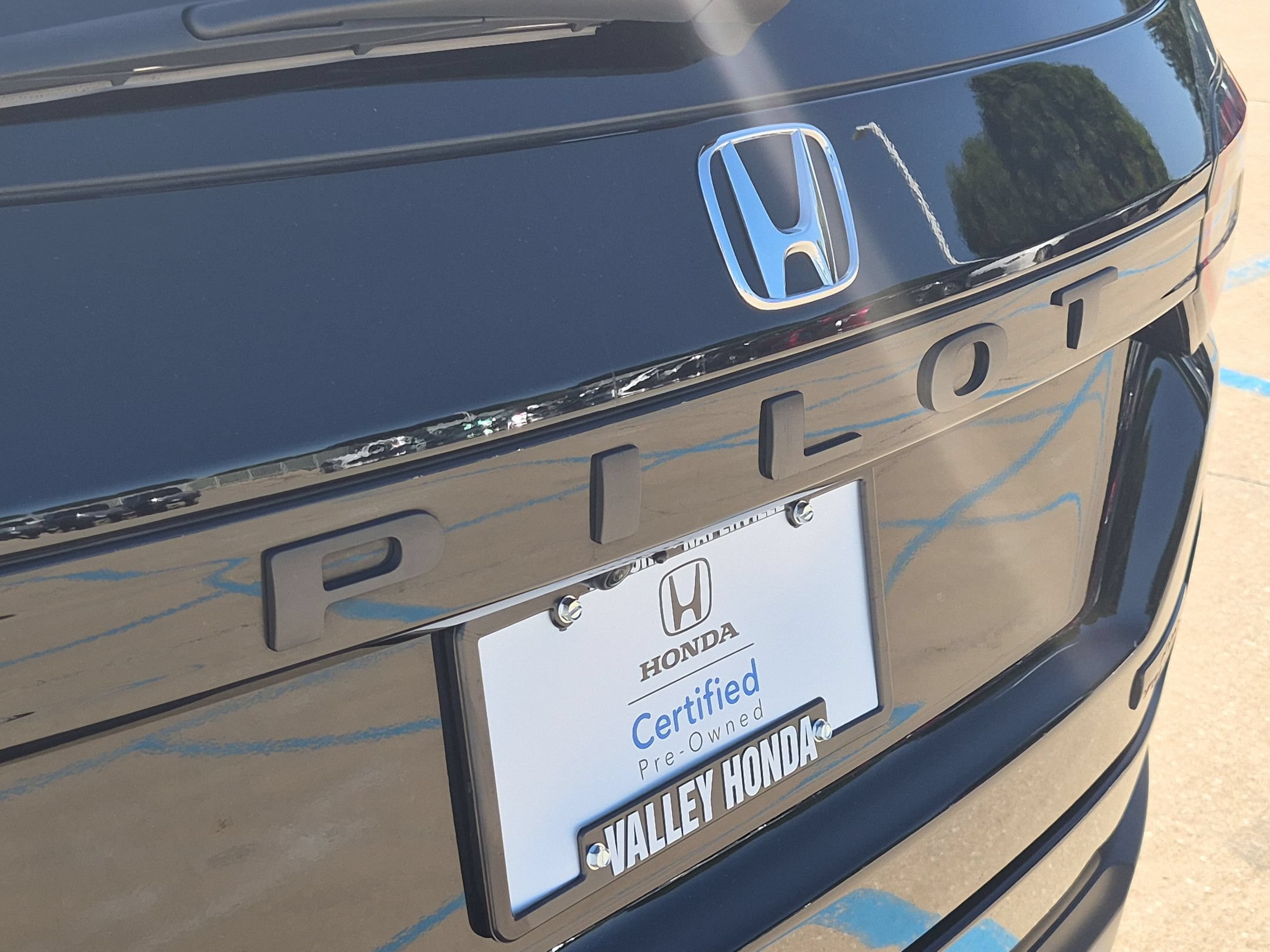 Used 2025 Honda Pilot TrailSport image 27