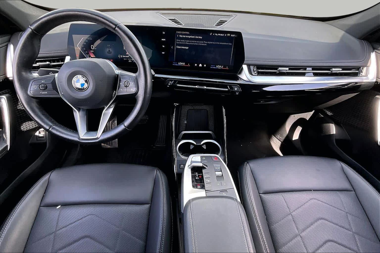 Used 2025 BMW X1 xDrive28i AWD/4WD image 14