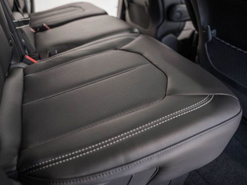 New 2026 Chrysler Pacifica Select image 22