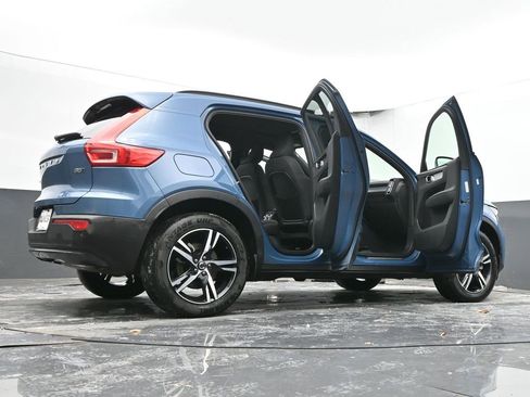 Used 2024 Volvo XC40 B5 Core image 70