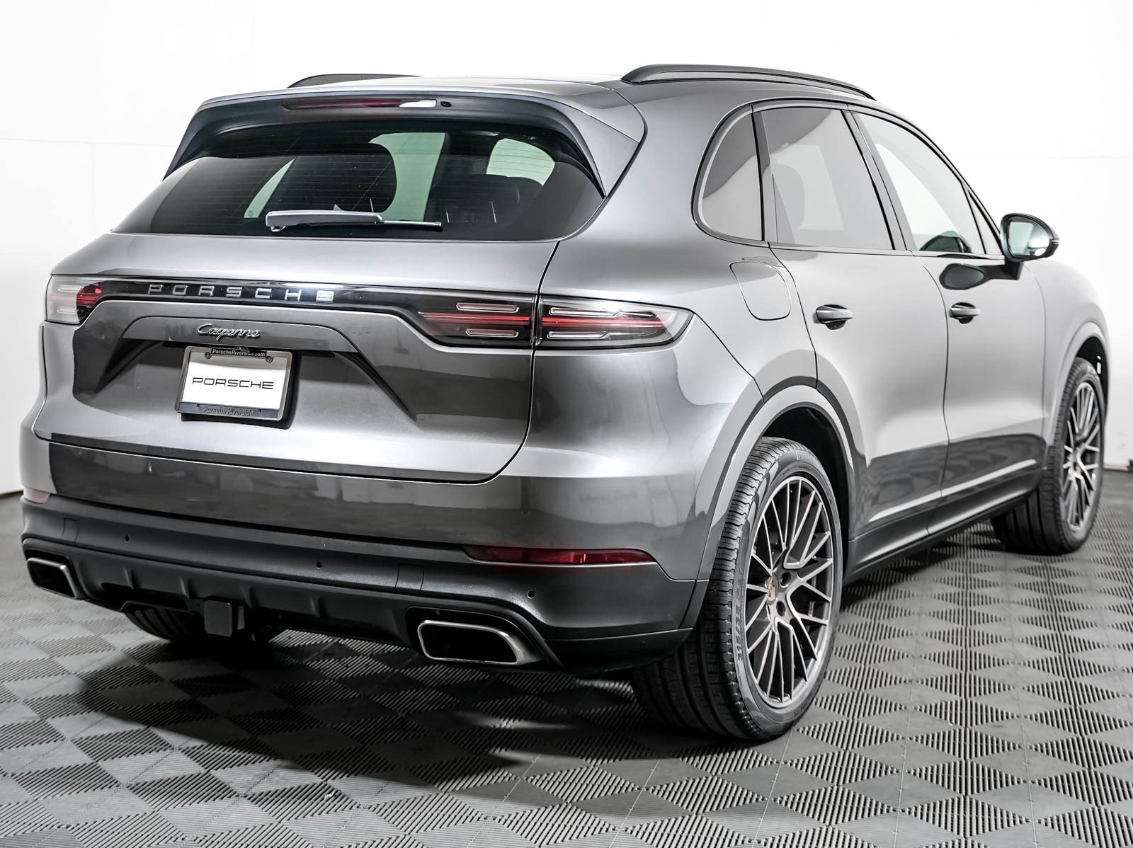 Certified 2023 Porsche Cayenne AWD/4WD image 10