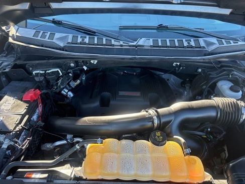 Used 2018 Ford F150 Raptor w/ Equipment Group 801A Mid image 20