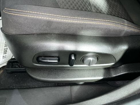 Used 2021 GMC Terrain SLE w/ Driver Convenience Package FWD image 14