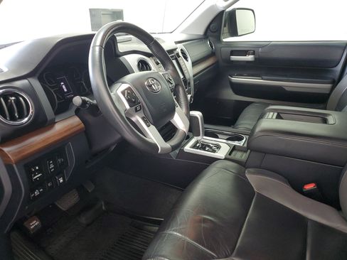 Used 2019 Toyota Tundra Limited w/ Limited Premium Package RWD image 19