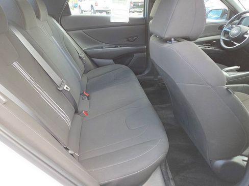 Used 2025 Hyundai Elantra Sport FWD image 13