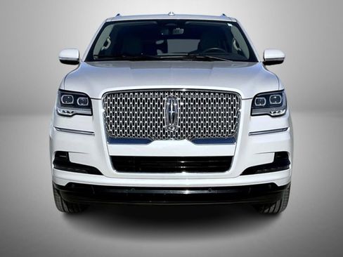 Used 2022 Lincoln Navigator L Reserve image 2