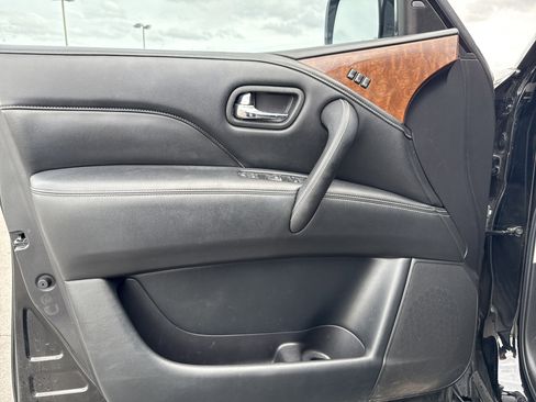 Used 2019 INFINITI QX80 Luxe w/ Proassist Package image 10