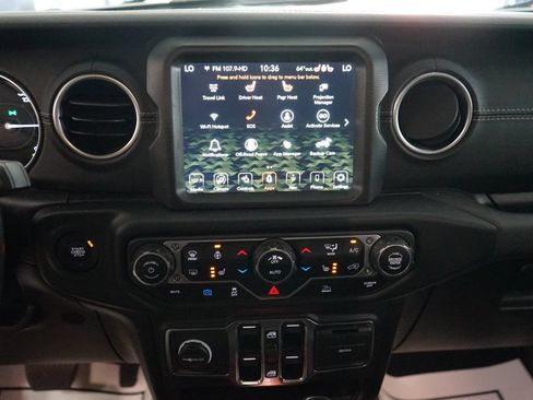 Used 2023 Jeep Wrangler Unlimited Sahara w/ Cold Weather Group AWD/4WD image 7