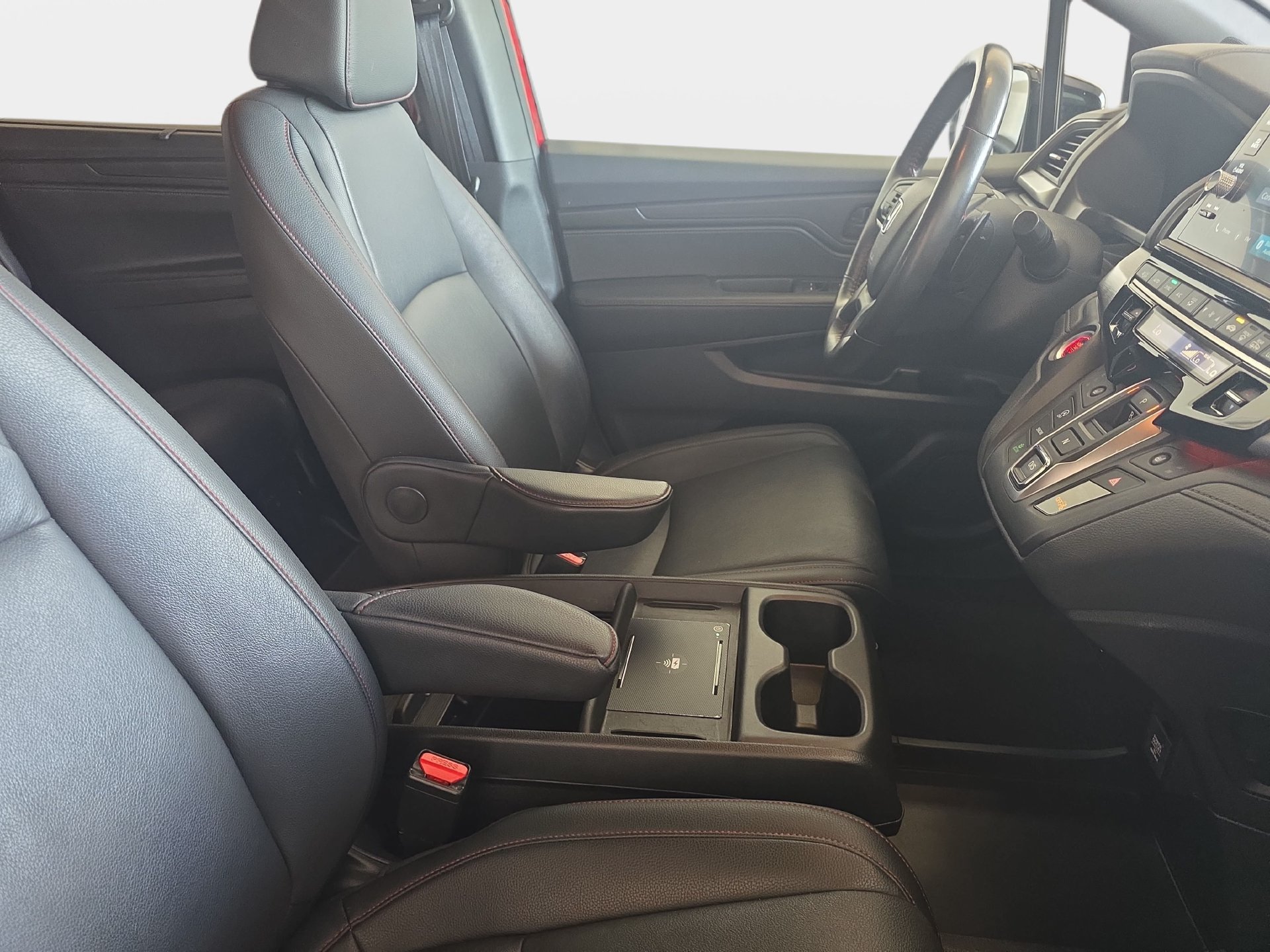 Used 2025 Honda Odyssey Sport-L image 10