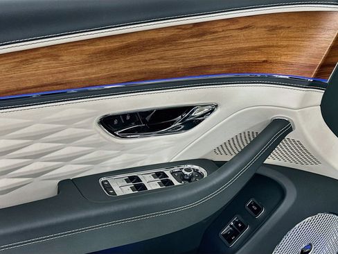 Certified 2024 Bentley Flying Spur Azure AWD/4WD image 18