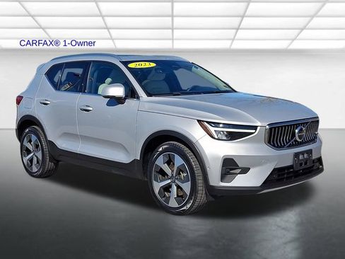 Certified 2023 Volvo XC40 B5 Plus w/ Driver Assist Package image 1