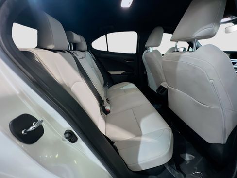 Used 2021 Lexus UX 250h w/ Accessory Package (Z1) AWD/4WD image 19