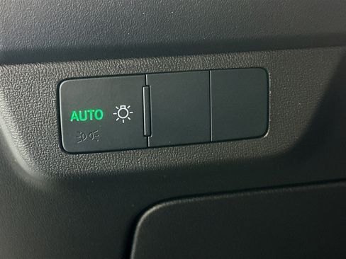 Used 2023 Audi Q4 e-tron Premium Plus w/ Premium Plus image 16